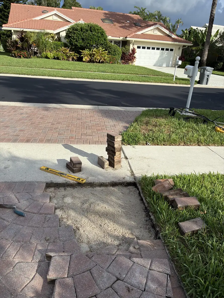 Palm Beach Pavers project detail related to what causes paver driveway settlement in south florida?